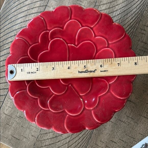 Sur la Table Heart ❤️ Motif Red Decorative 8” Cake 🍰 plate - Picture 5 of 11